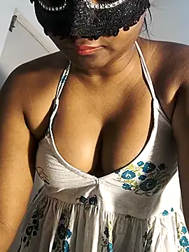 Snapshot of FANTASY_QUEEN_07 chatting on 04-29-26, 02:37 FANTASY QUEEN 07 online show from 04-29-26, 02:37