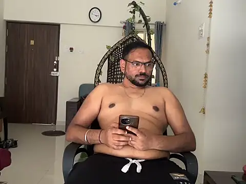 lovbombayduck11 online show from 06-03-26, 10:40