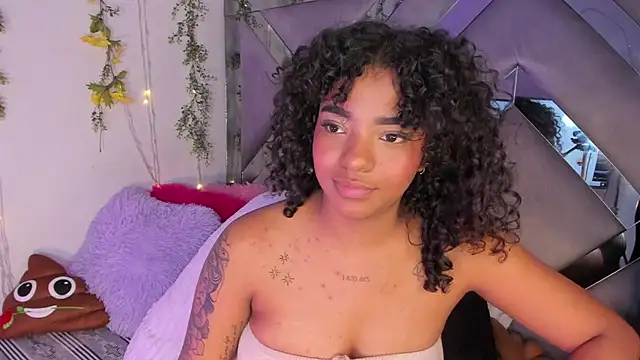 Snapshot of Iris_hott1 chatting on 03-03-25, 06:15 Iris hott1 online show from 03-03-25, 06:15