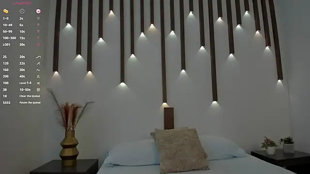 Snapshot of megan_cooper28 chatting on 11-18-25, 07:18 megan cooper28 online show from 11-18-25, 07:18