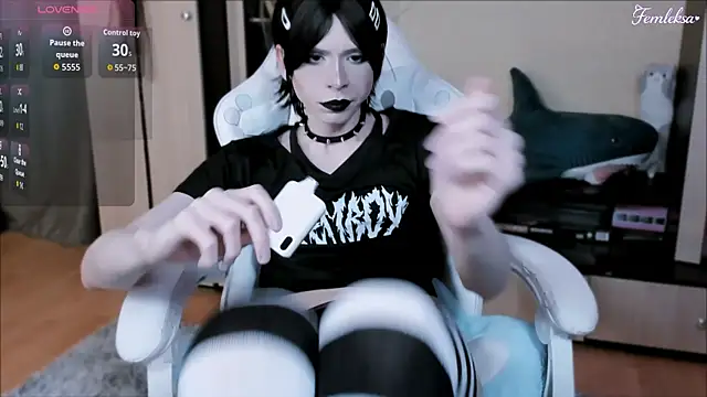 FemAlexa  online show from 06-01-26, 07:04