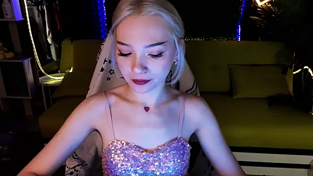 SandraBoyl online show from 01-19-25, 01:43