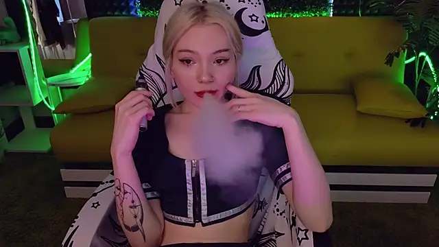 SandraBoyl online show from 01-31-25, 04:14