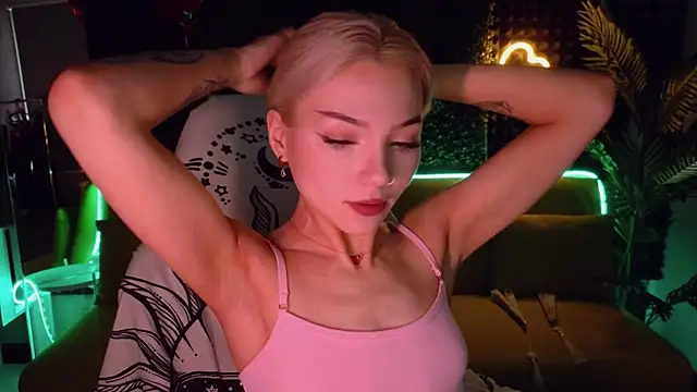 SandraBoyl online show from 03-20-25, 01:13