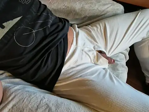 Snapshot of lujoka chatting on 10-24-25, 01:46 lujoka online show from 10-24-25, 01:46