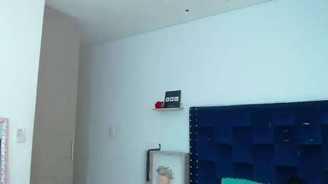 Snapshot of SaraApril_1 chatting on 02-26-25, 05:53 SaraApril 1 online show from 02-26-25, 05:53