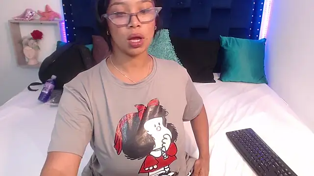 Snapshot of SaraApril_1 chatting on 02-28-25, 09:01 SaraApril 1 online show from 02-28-25, 09:01