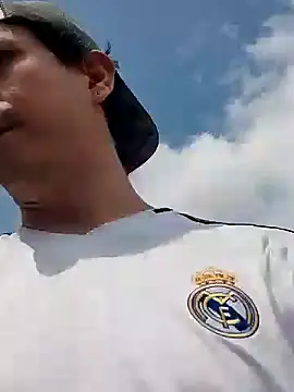 Snapshot of Rejy1992 chatting on 01-27-25, 04:01 Rejy1992 online show from 01-27-25, 04:01