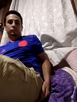 Snapshot of Rejy1992 chatting on 10-12-25, 02:43 Rejy1992 online show from 10-12-25, 02:43