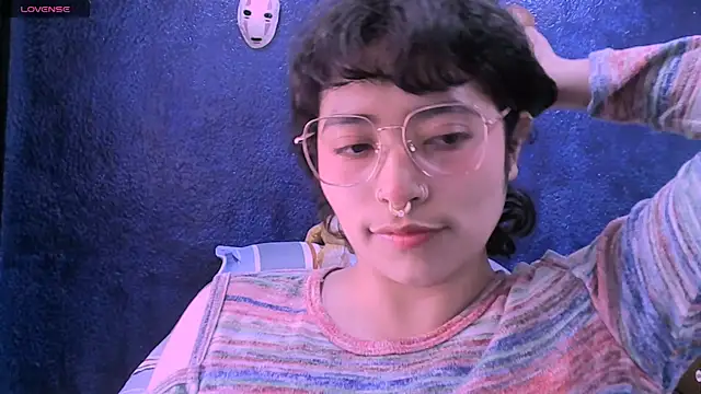 NinaYellow online show from 01-19-26, 03:49