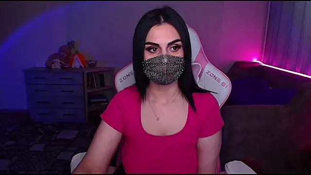 Snapshot of __Yasmina__ chatting on 03-09-25, 06:39   Yasmina   online show from 03-09-25, 06:39