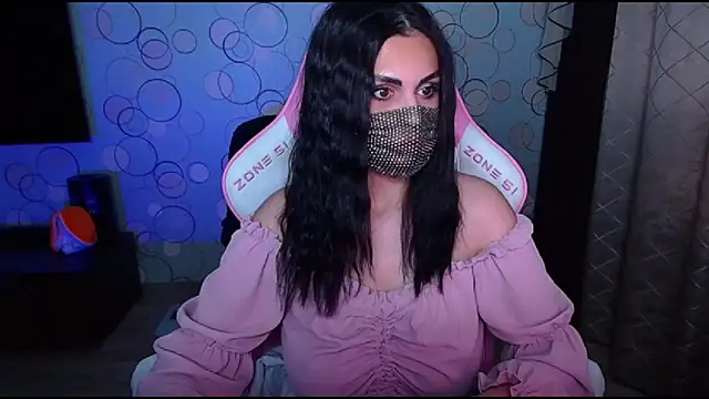 Snapshot of __Yasmina__ chatting on 10-02-25, 04:52   Yasmina   online show from 10-02-25, 04:52