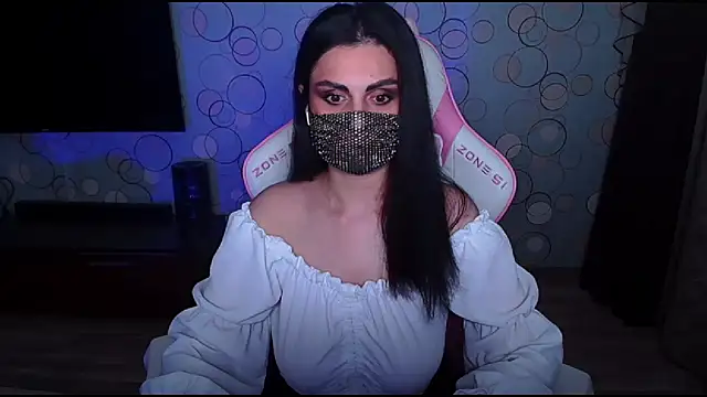 Snapshot of __Yasmina__ chatting on 06-27-26, 03:55 Yasmina online show from 06-27-26, 03:55