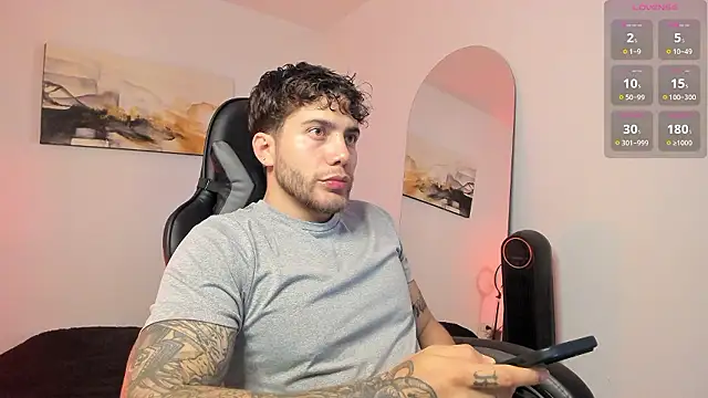 Snapshot of LucianSinclair chatting on 12-03-24, 12:02 LucianSinclair online show from 12-03-24, 12:02