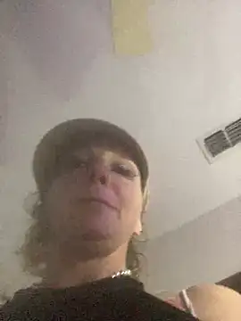 Everlyrose27 online show from 12-21-24, 12:49