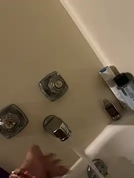 Everlyrose27 online show from 02-05-25, 08:04