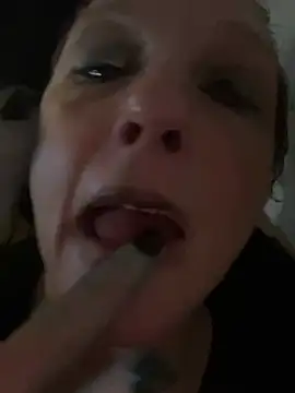 Everlyrose27 online show from 02-25-25, 06:20