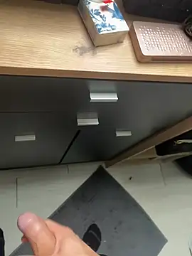 Snapshot of Mecchaud06 chatting on 02-08-26, 02:20 Mecchaud06 online show from 02-08-26, 02:20