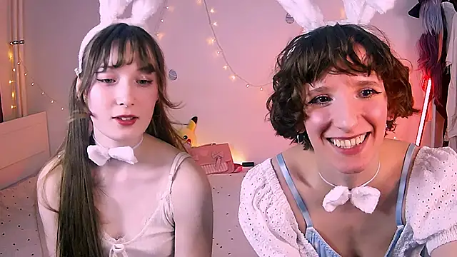 Violet Veliya online show from 04-12-26, 05:51