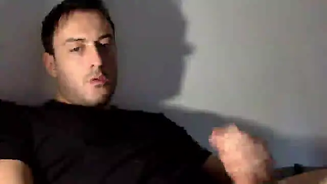 Snapshot of mainnrd chatting on 02-17-25, 01:32 mainnrd online show from 02-17-25, 01:32