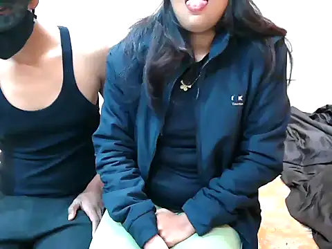 Snapshot of Queen_savi chatting on 01-02-25, 05:07 Queen savi online show from 01-02-25, 05:07