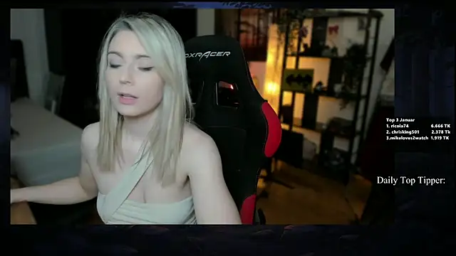 Lisaonthemoon online show from 01-25-25, 02:25