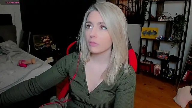 Lisaonthemoon online show from 03-11-26, 05:41