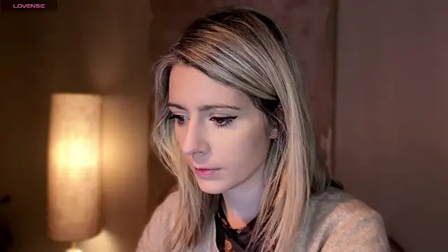 Lisaonthemoon online show from 04-05-26, 09:34