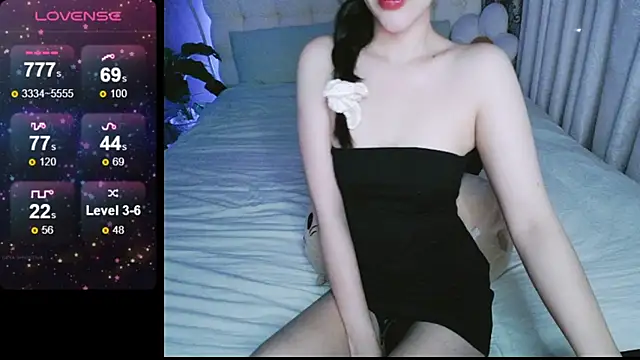  Viviann  online show from 12-10-24, 04:06