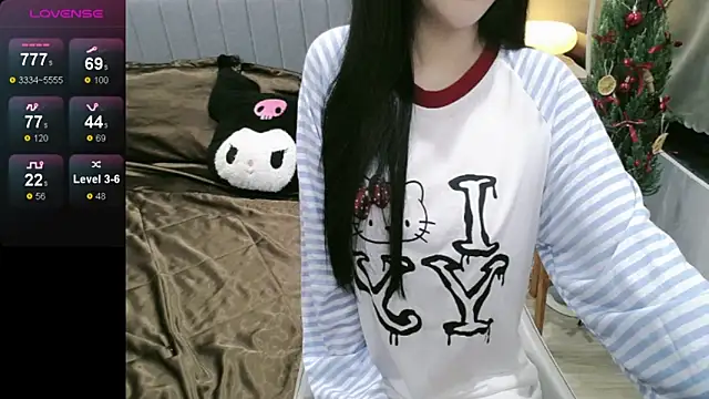  Viviann  online show from 12-21-25, 01:35