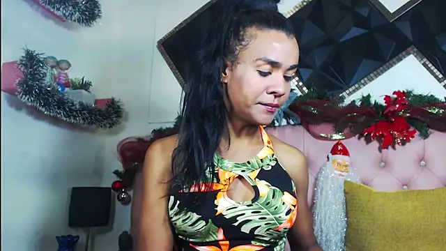 andrea safeira doll online show from 12-22-25, 10:07