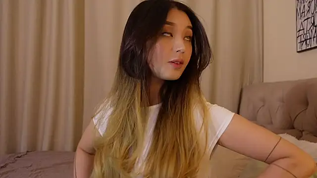 Sarasuo1 online show from 12-10-24, 11:32