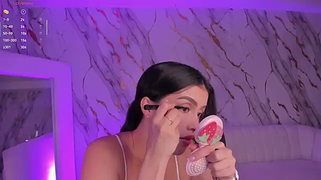 PaulinaSantos  online show from 10-04-25, 07:45