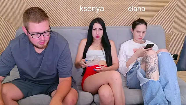 Ksenny online show from 07-17-26, 05:47