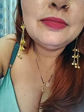 Snapshot of Dianaa9 chatting on 04-29-26, 05:30 Dianaa9 online show from 04-29-26, 05:30
