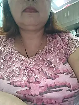 Snapshot of Dianaa9 chatting on 06-01-26, 06:26 Dianaa9 online show from 06-01-26, 06:26