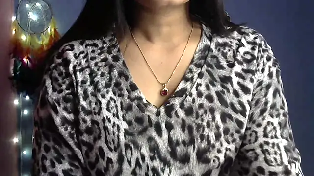 Snapshot of Black_cat_cutie chatting on 12-13-24, 05:38 Black cat cutie online show from 12-13-24, 05:38