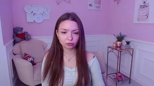 LucySkilar online show from 01-21-25, 06:00