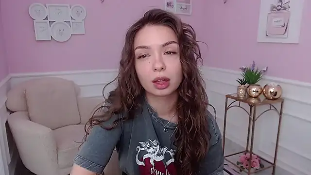 LucySkilar online show from 10-02-25, 04:30