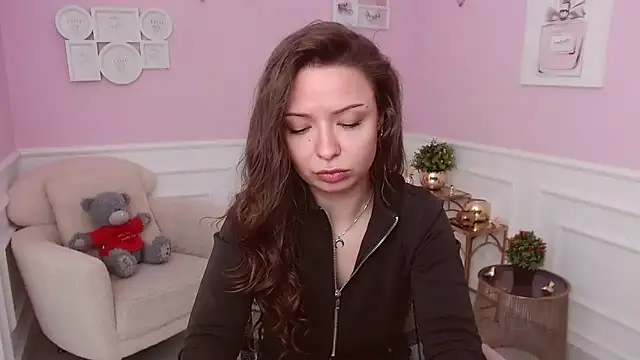 Snapshot of LucySkilar chatting on 05-21-26, 04:08 LucySkilar online show from 05-21-26, 04:08