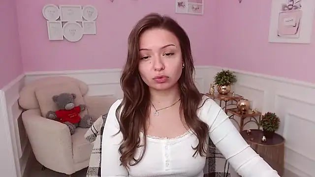 LucySkilar online show from 07-10-26, 04:28