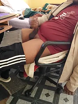 Brown Munda047 online show from 12-21-25, 06:42