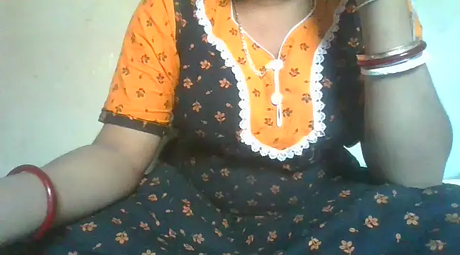 Snapshot of Sexy_rosyyyy chatting on 02-08-25, 10:39 Sexy rosyyyy online show from 02-08-25, 10:39