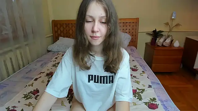 AfinaCutie online show from 11-24-25, 01:44