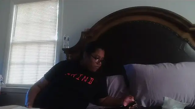 ebonyred online show from 02-19-26, 10:28