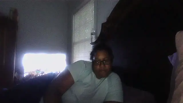 ebonyred online show from 05-17-26, 12:19