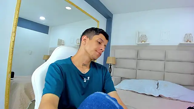 AgarEvans online show from 12-18-25, 04:29