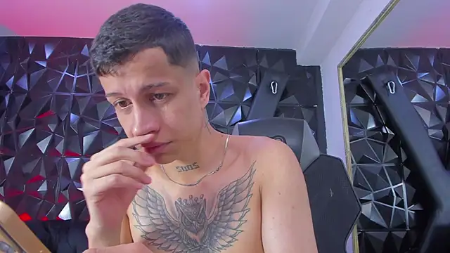 AgarEvans online show from 04-10-26, 02:33