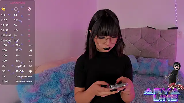 arysUwU online show from 10-25-25, 01:24