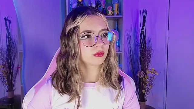 EmilyMiller  online show from 10-23-25, 04:50